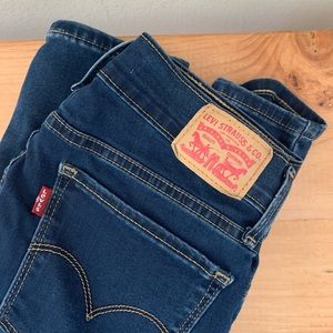 Levi’s 710 skinny jeans